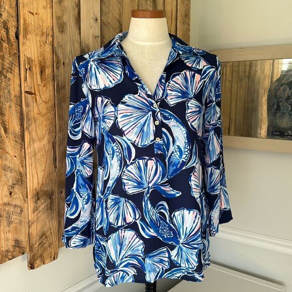 Lilly Pulitzer Blouse Womens Small Blue Pink EVERGLADES In Reel Life Fish Print‎ - Picture 1 of 15